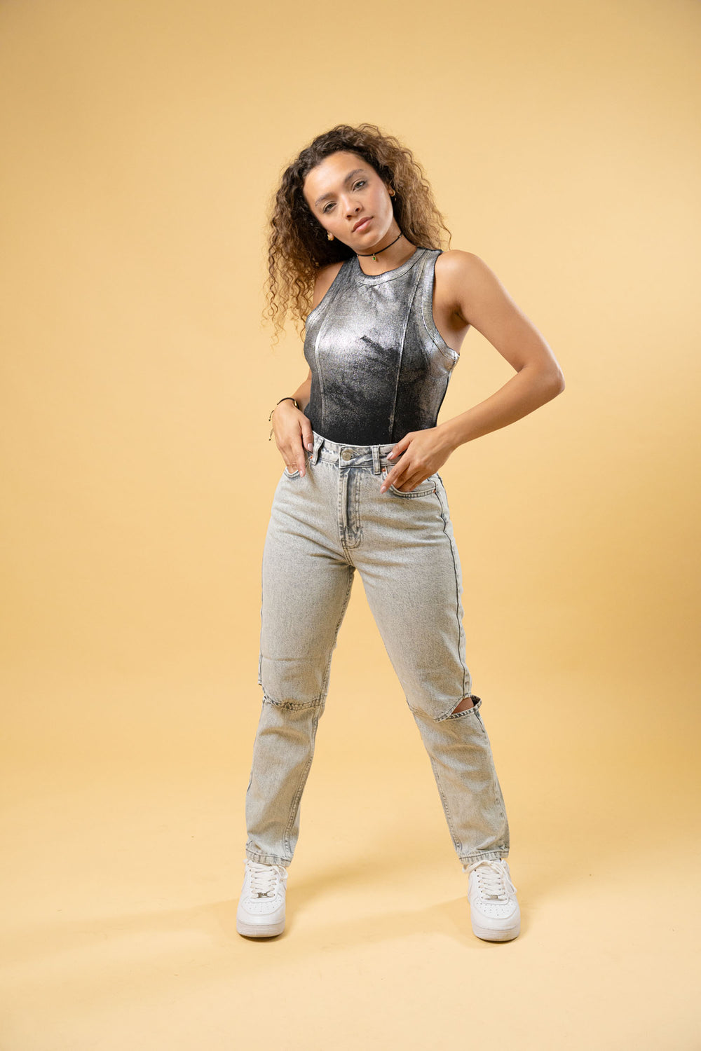 Cut-Out Mom Fit Jeans