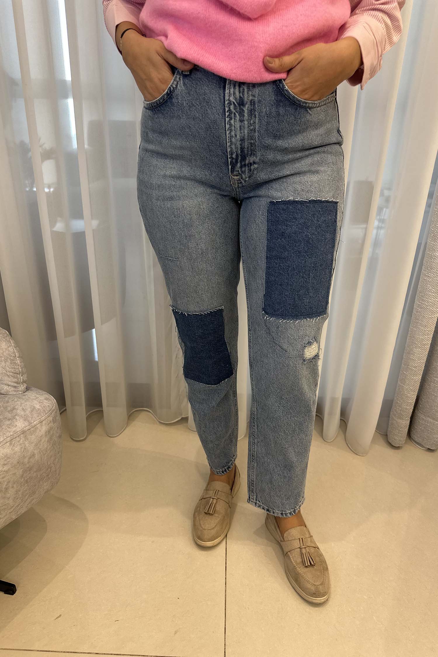 Straight Jeans