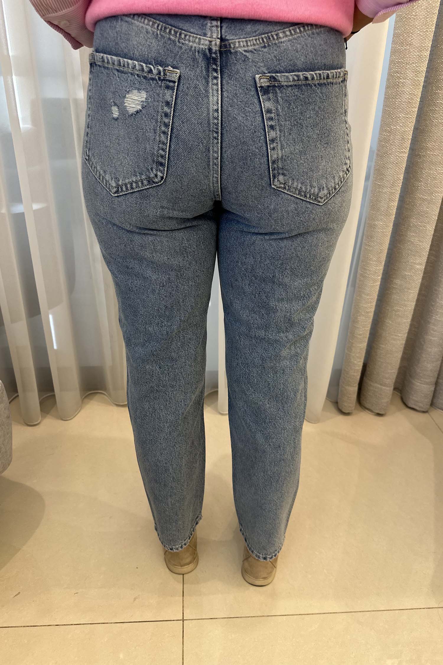 Straight Jeans